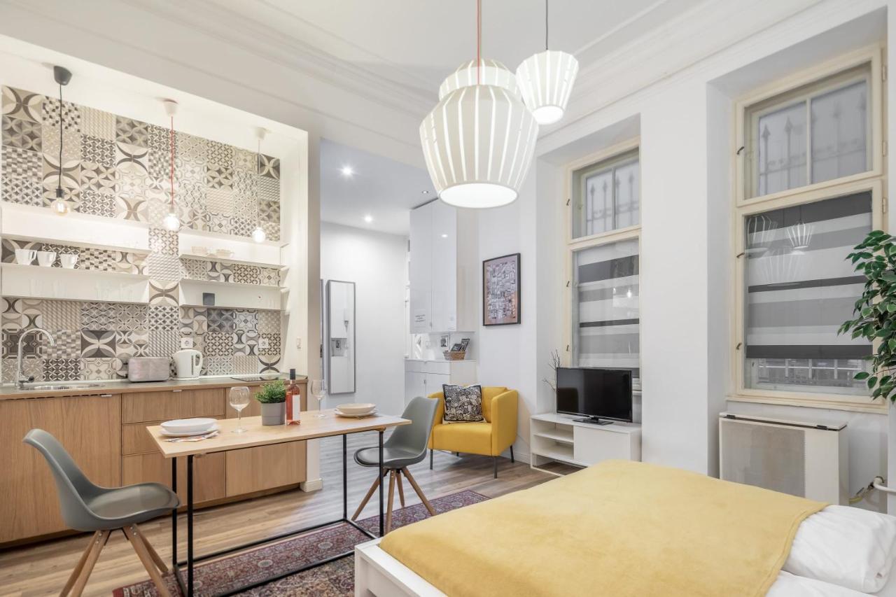 Extra Central Modern Studio Budapest Luaran gambar